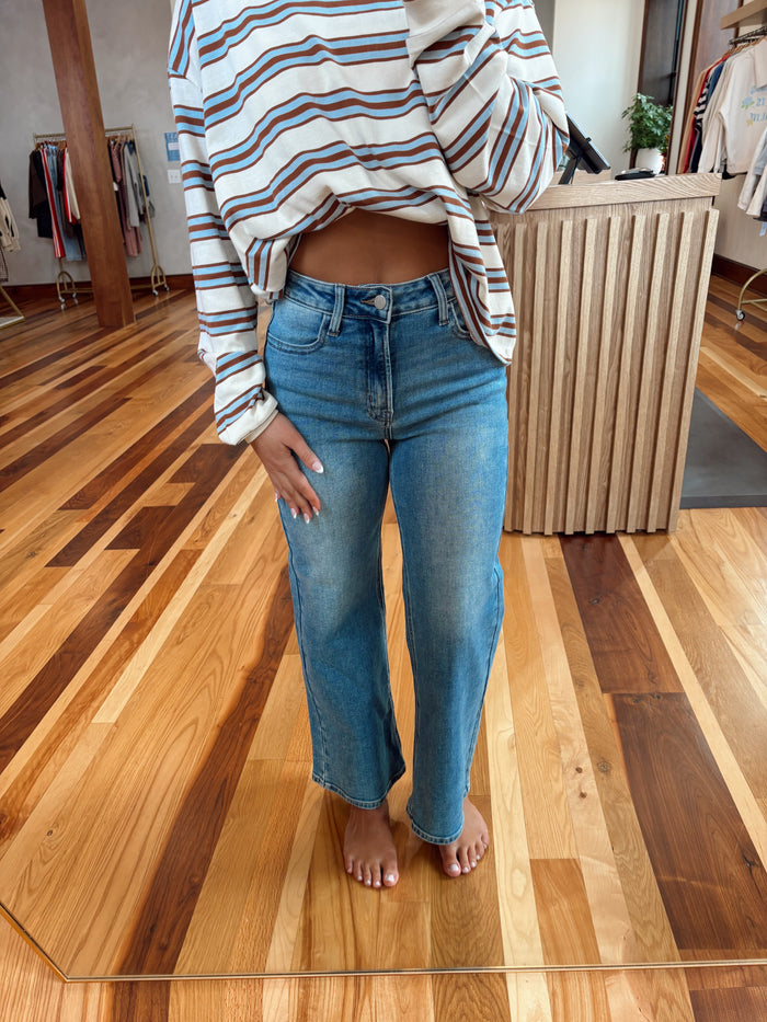 The Signature Denim - Medium Wash
